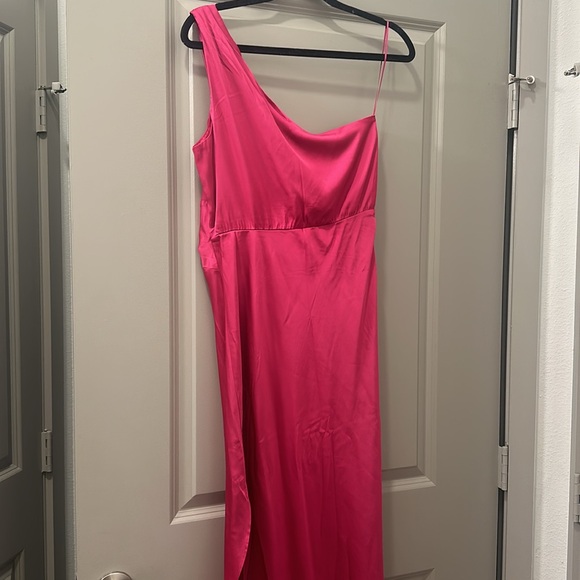 NWT One shoulder satin pink dress - Picture 5 of 5